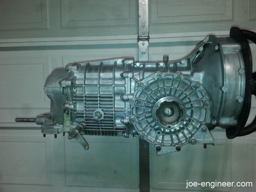 Clean Porsche 915 Gearbox